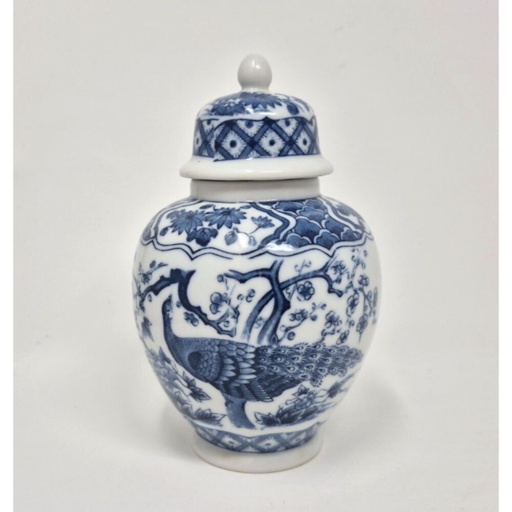 Vintage Oriental Small Porcelain Ginger Jar w\ Lid Peafowl 6 in.